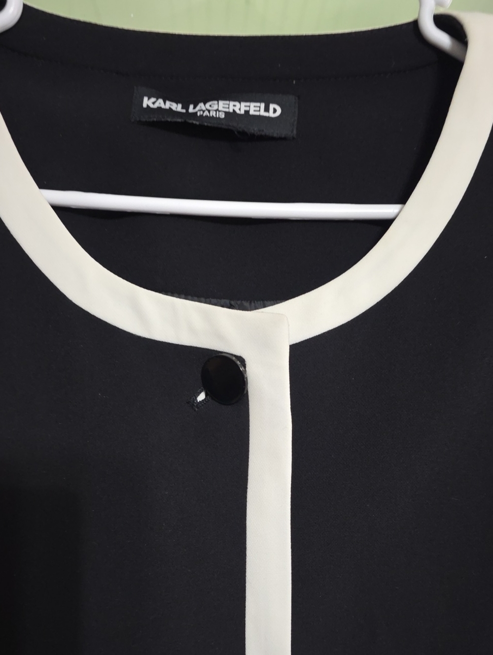 Karl Lagerfeld Women's Coat Black W/White Trim Buttons Lightweight XL? EUC *READ - Picture 4 of 13